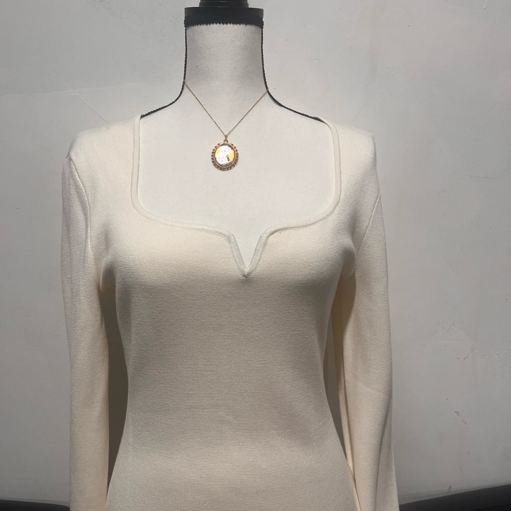 Abercrombie & Fitch Cream Fitted Long Sleeve Bodysuit